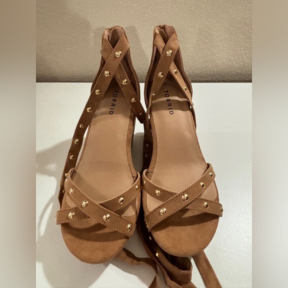 NWT Torrid Tan Faux Suede Embellished Lace Up Wedge Heel Sandals 9.5 EXTRA WIDE - Picture 2 of 13